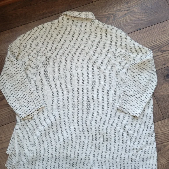 Zara Dotted Long Sleeve Collared Blouse Creme & Black Oversized Small - Picture 4 of 5